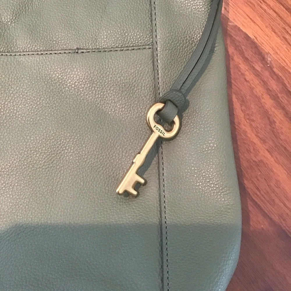 Fossil Tara Aloe Green Soft Pebbled Leather Crossbody‎ Bag Purse $269
